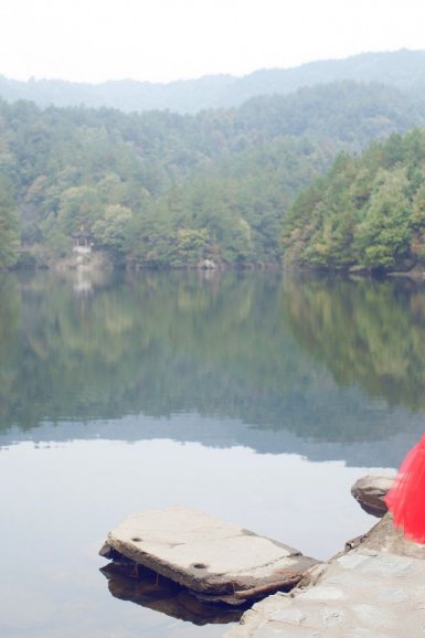 加拿大“优衣库事件”男女街头3P 女主霸气回应(图)-im电竞APP下载(图2) im电竞官网